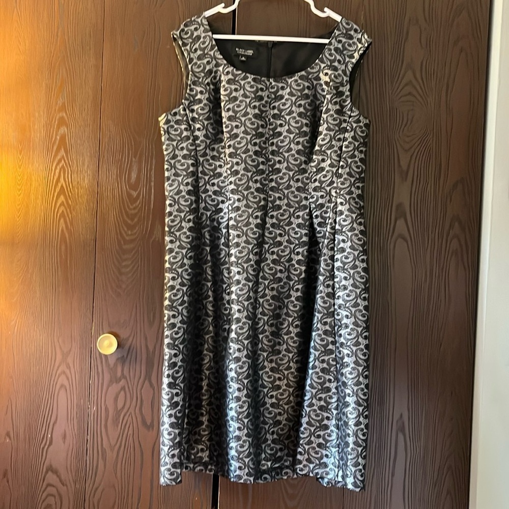 Evan Picone Black Label sleeveless dressy silver dress. Size 16 NWT